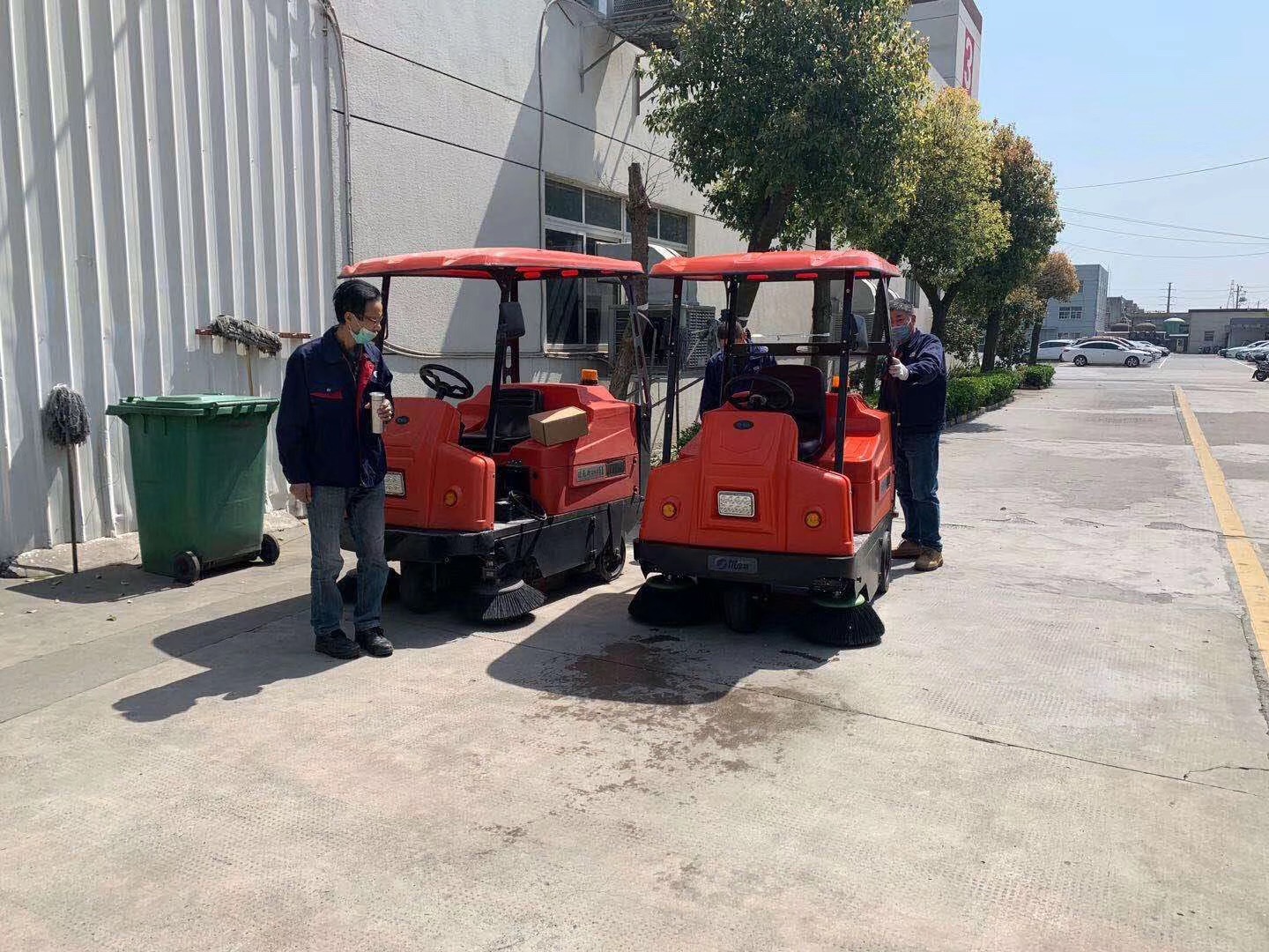 東莞學校掃地機,效率清掃不揚塵